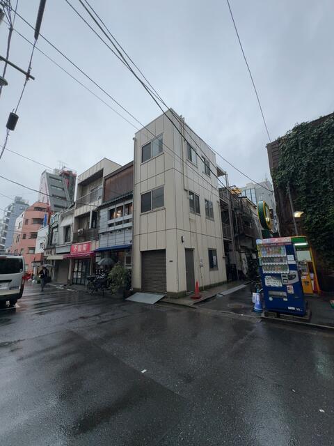 【中央区】⼈形町駅徒歩2分　駅至近で視認性良好！一棟貸しの居抜き物件